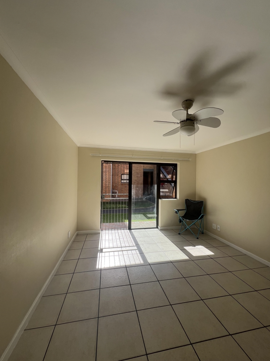 To Let 2 Bedroom Property for Rent in Sea Breeze Western Cape
